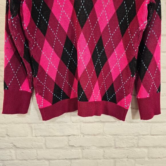 M New York & Company Essential V-Neck Sweater Magenta Pink Argyle Size M Preppy - Picture 6 of 8